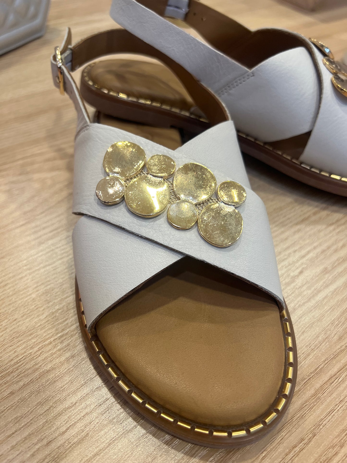mulan Leather Sandal
