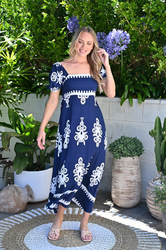 Nakia Maxi